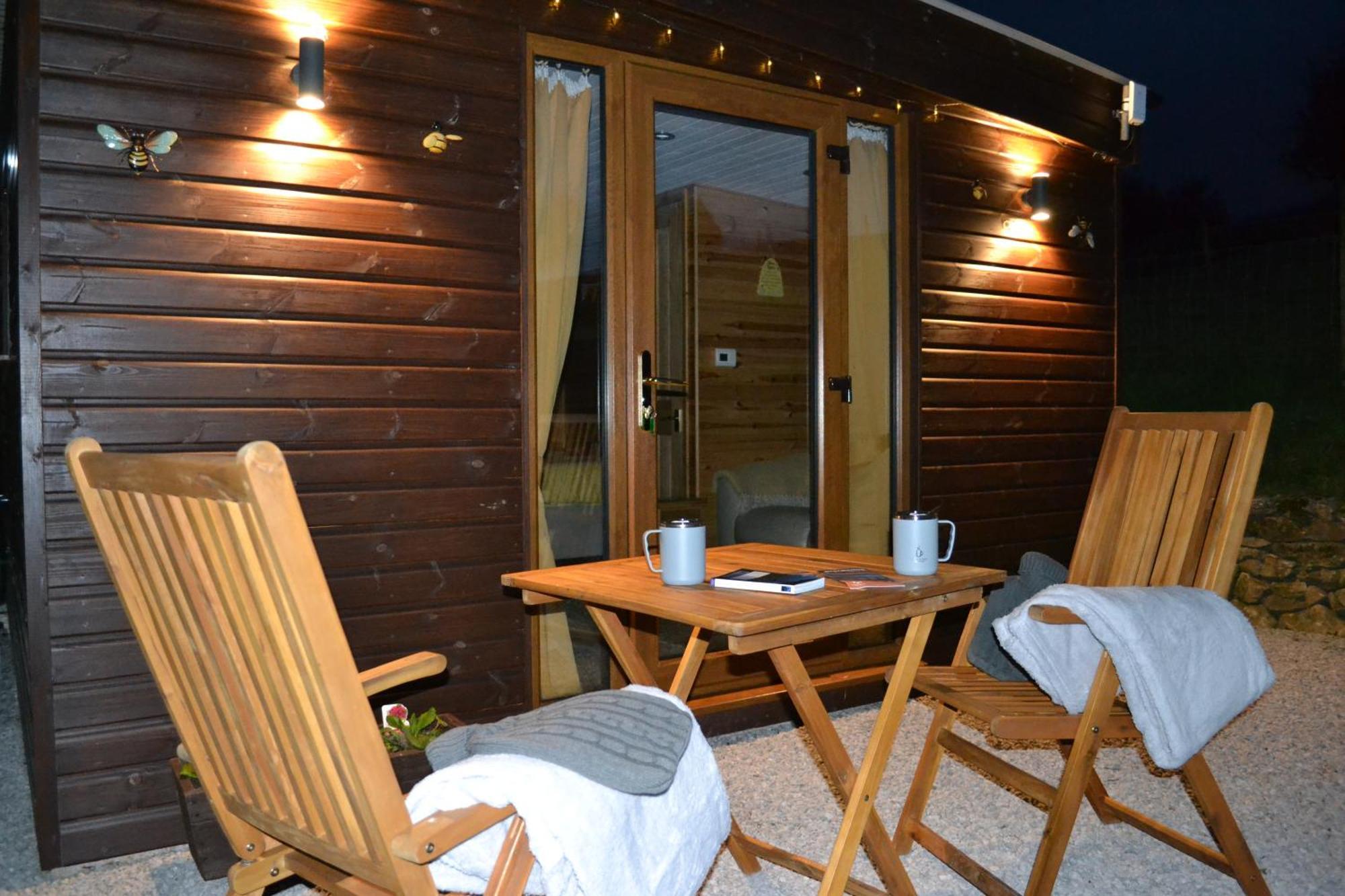 The Warren Lodge Cabin At Ashes Farm, Near セトル エクステリア 写真